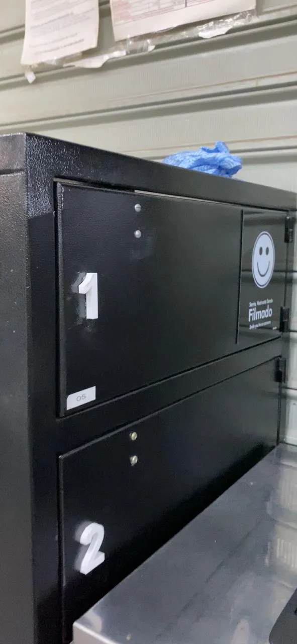 Smart locker